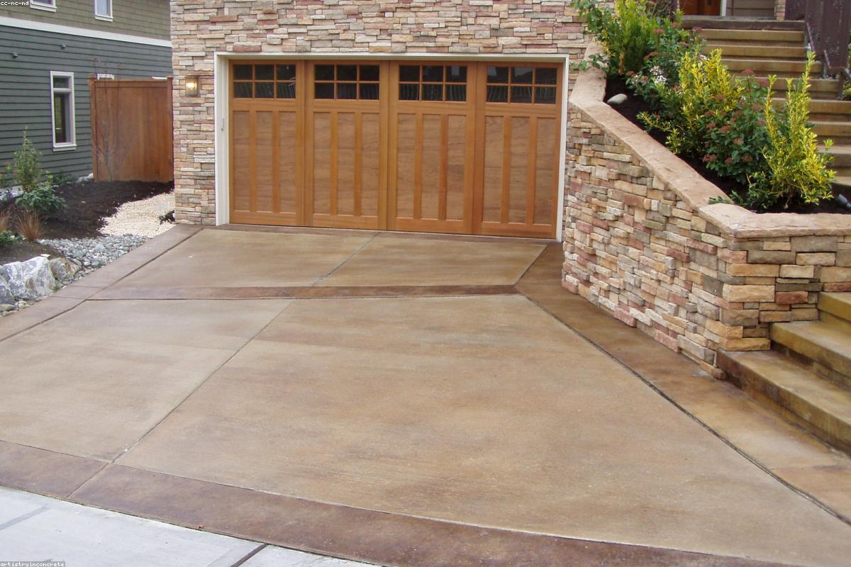 Stamped concrete driveway and approach at residential home
